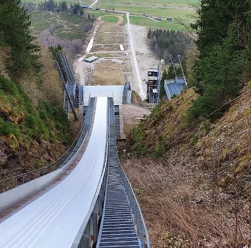 陶普利茨公寓 *